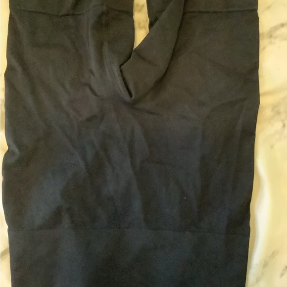 Medium size spanks - Picture 4 of 4